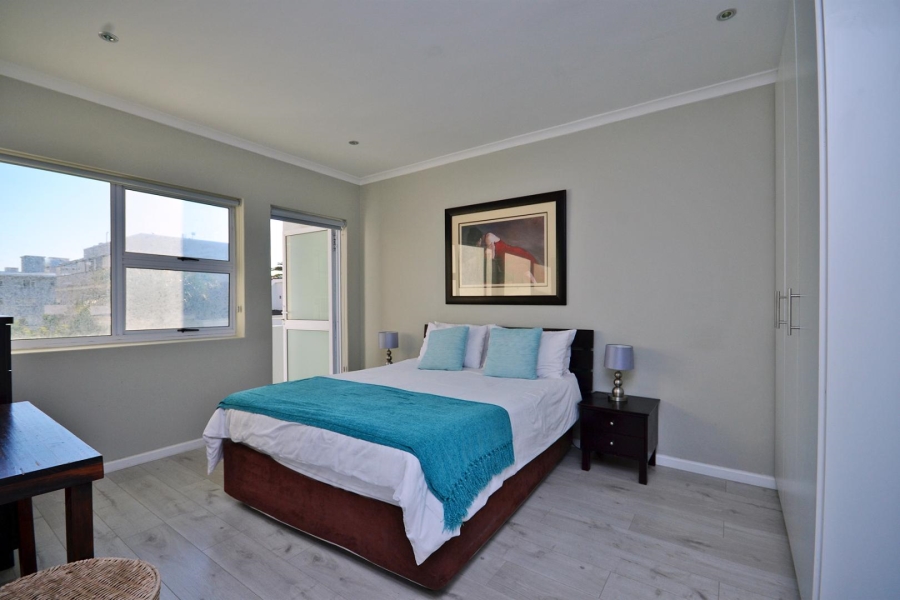 To Let 3 Bedroom Property for Rent in Sea Point Western Cape